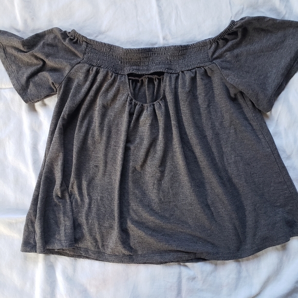 Off-the-shoulder Top/ Blouse - Picture 2 of 2